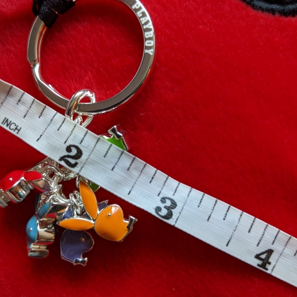 Playboy keychain with 5 colorful bunnies - Picture 2 of 5